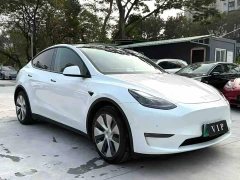 Tesla Model Y Standard Range RWD - photo 2
