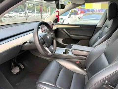 Tesla Model Y Standard Range RWD - photo 3
