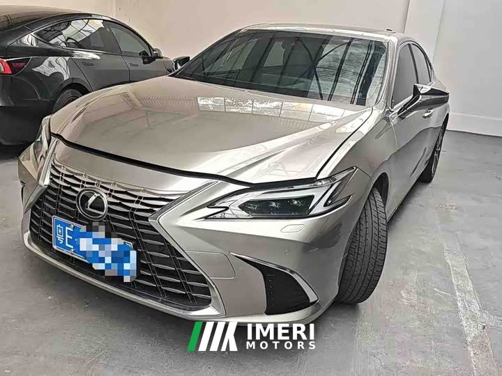 Lexus ES 200 Premium Edition - ავტომობილი ჩინეთიდან