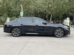 BMW 5 Series 525Li M Sport Package - ფოტო 7