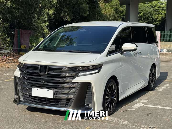 Toyota Vellfire Crown Hybrid 2.5L Premium Edition