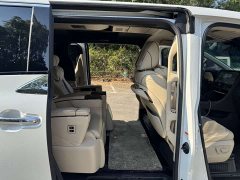 Toyota Vellfire Crown Hybrid 2.5L Premium Edition - фото 13