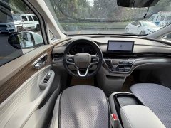 SAIC MG iMAX8 400TGI Comfort Edition - ფოტო 10