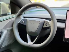 Tesla Model Y L Long Range All-Wheel Drive - photo 18