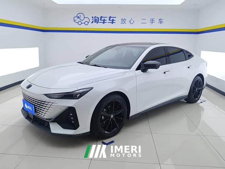 Changan UNI-V 1.5T Premium - car from China