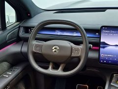 NIO ES8 Six-Seat Executive Signature Edition - ფოტო 17