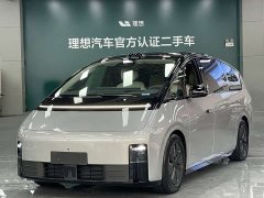 Li Auto Li Xiang MEGA Ultra - ფოტო 1