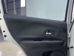 Honda Vezel 1.5L CVT Luxury - ფოტო 13