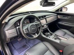 Jaguar XFL 2.0T P200 Two-wheel Drive Racing Flag Edition - photo 4