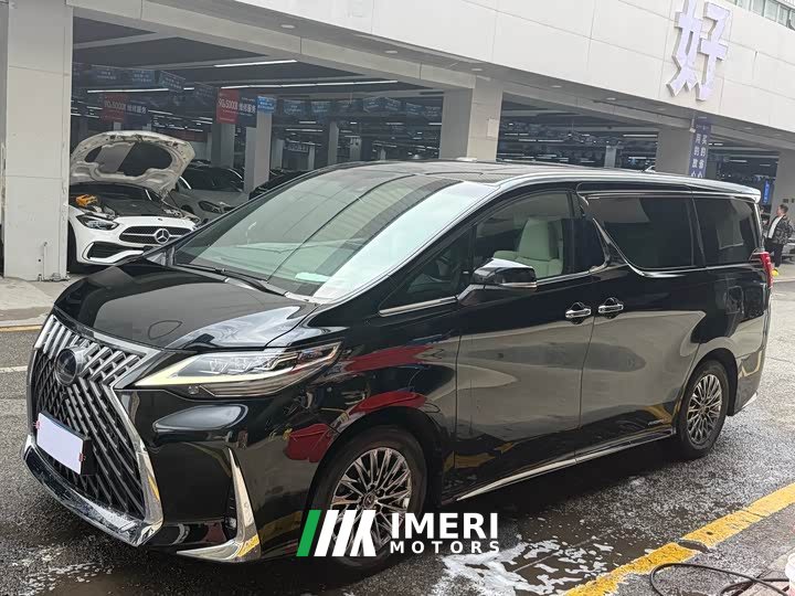 Lexus LM 2020 300h seven-seater elegant version