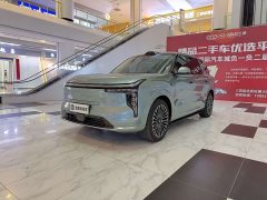 IM Motors Zhiji LS8 66 Ultra Luxury Six-Seater - photo 4