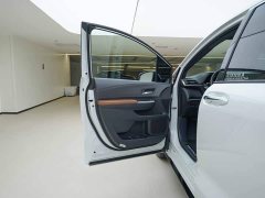 Toyota Sienna 2.5L Hybrid AWD Premium Edition - photo 16