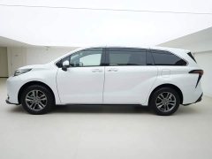 Toyota Sienna 2.5L Hybrid AWD Premium Edition - photo 3