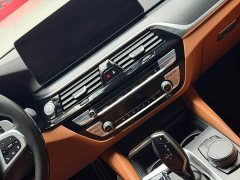 BMW 5 Series (Imported) 530i M Sport Package - photo 15