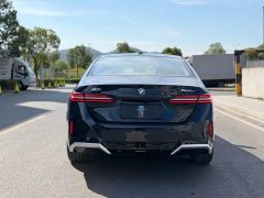 BMW 5 Series 525Li M Sport Package - ფოტო 13