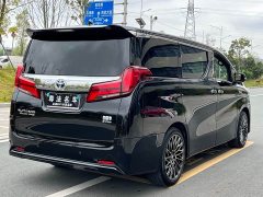 Toyota Alphard Hybrid 2.5L Premium Edition - photo 4