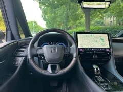 Toyota Vellfire Crown Hybrid 2.5L Executive Premier Edition - photo 14