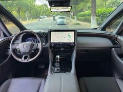 Toyota Vellfire Crown Hybrid 2.5L Executive Premier Edition - photo 15
