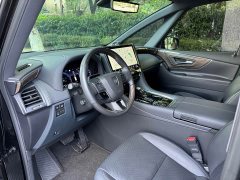 Toyota Vellfire Crown Hybrid 2.5L Executive Premier Edition - photo 6