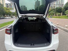 Tesla Model Y Standard Range RWD - ფოტო 12