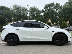 Tesla Model Y Standard Range RWD - ფოტო 7