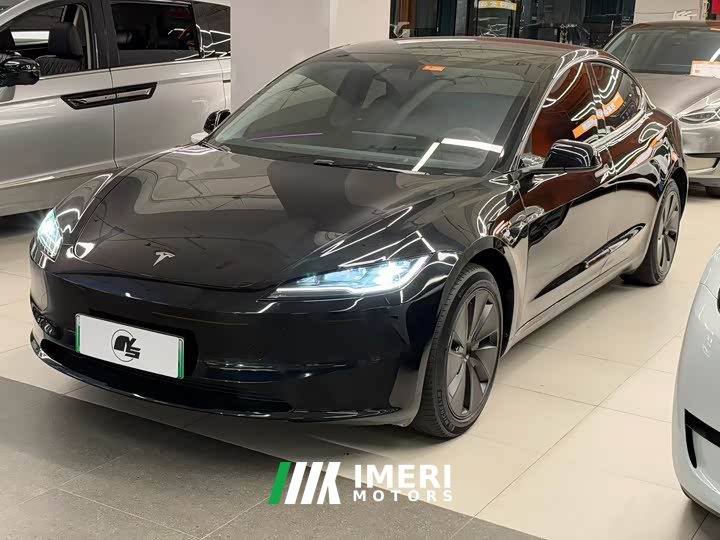 Tesla Model 3 Rear-Wheel Drive - автомобиль из Китая