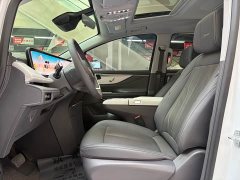 Buick GL8 Luxzun Smart Edition - ფოტო 4