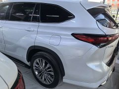 Toyota Highlander 2.5L Intelligent Hybrid AWD Premium 7-Seater - photo 4