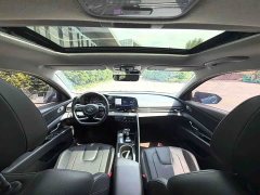 Hyundai Elantra 1.5L CVT Luxury - ფოტო 5