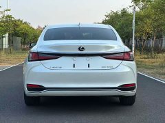 Lexus ES 200 Excellence Edition - ფოტო 5
