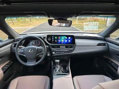 Lexus ES 200 Excellence Edition - ფოტო 9
