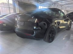 Tesla Model Y Standard Range RWD - фото 3