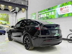 Tesla Model Y Standard Range RWD - ფოტო 4