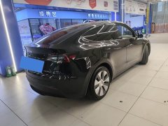 Tesla Model Y Standard Range RWD - фото 3