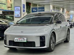 Li Auto i8 Standard Edition - фото 1