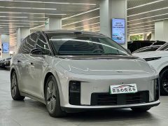 Li Auto i8 Standard Edition - фото 3