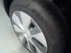 Tesla Model Y Standard Range RWD - фото 5