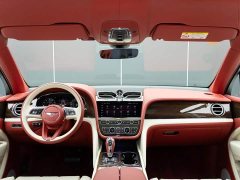 Bentley Bentayga 4.0T V8 Long Wheelbase - ფოტო 16