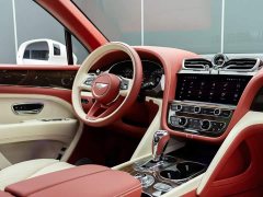 Bentley Bentayga 4.0T V8 Long Wheelbase - ფოტო 17