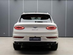 Bentley Bentayga 4.0T V8 Long Wheelbase - ფოტო 6