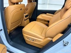 Li Auto i8 Standard Edition - ფოტო 10