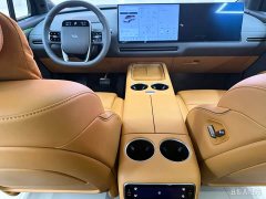Li Auto i8 Standard Edition - ფოტო 11