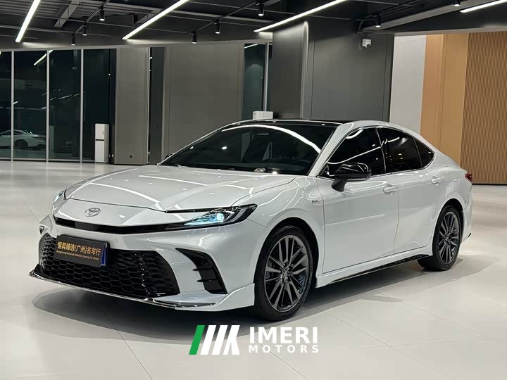 Toyota Camry Hybrid 2.0L HXS Sport Plus - ავტომობილი ჩინეთიდან