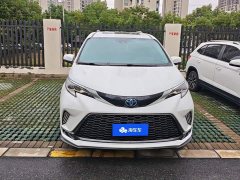 Toyota Gravia 2.5L Hybrid Luxury - фото 2