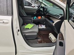 Toyota Gravia 2.5L Hybrid Luxury - фото 8