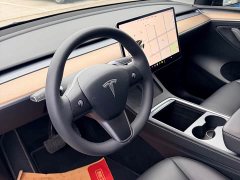 Tesla Model Y Standard Range RWD - photo 10