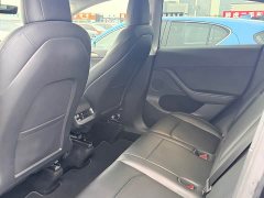 Tesla Model Y Standard Range RWD - photo 12