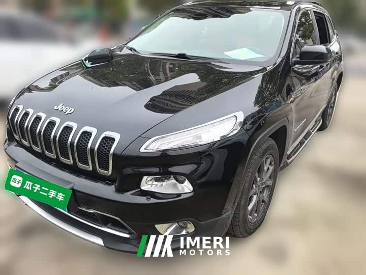 Jeep Liberty Light 2.0L FWD Classic Sport Edition