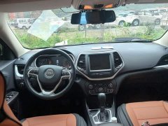 Jeep Liberty Light 2.0L FWD Classic Sport Edition - фото 5