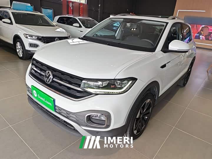 Volkswagen Touran 200TSI DSG Smart Connected Edition - car from China